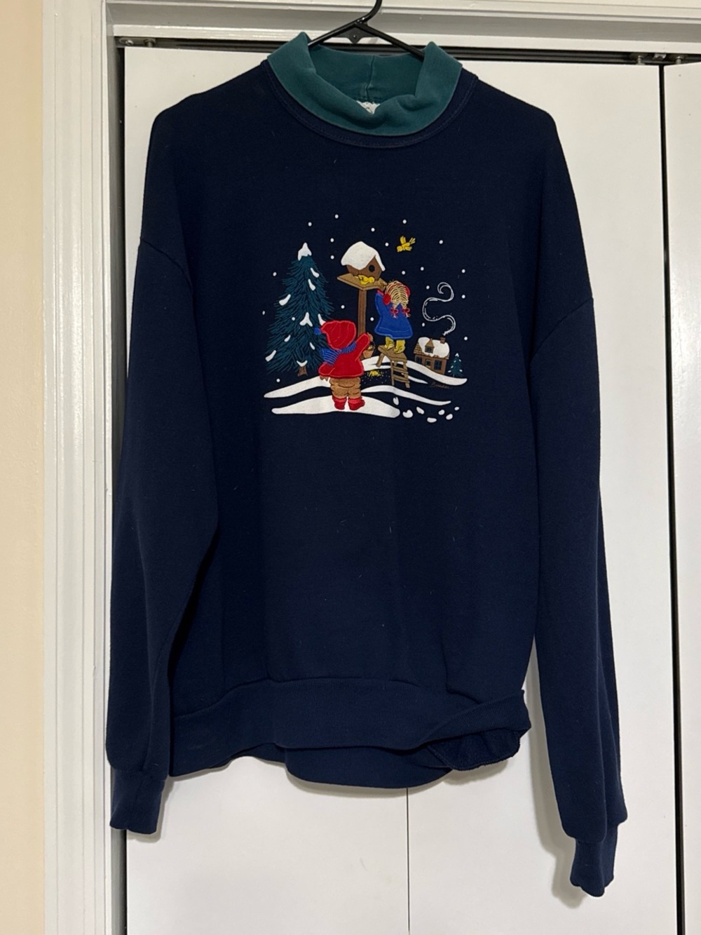 Women’s Navy Holiday Graphic Sweatshirt